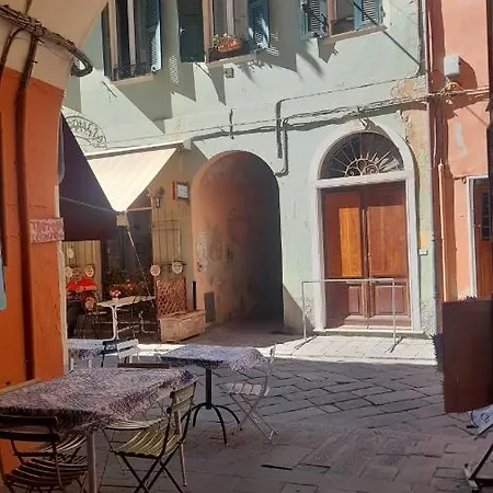 Casa Colombo Centro Finalmarina Apartment Finale Ligure