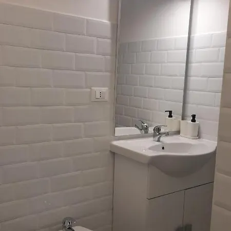 Casa Colombo Centro Finalmarina Апартаменты *