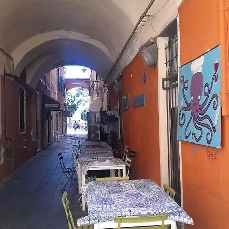 Casa Colombo Centro Finalmarina *